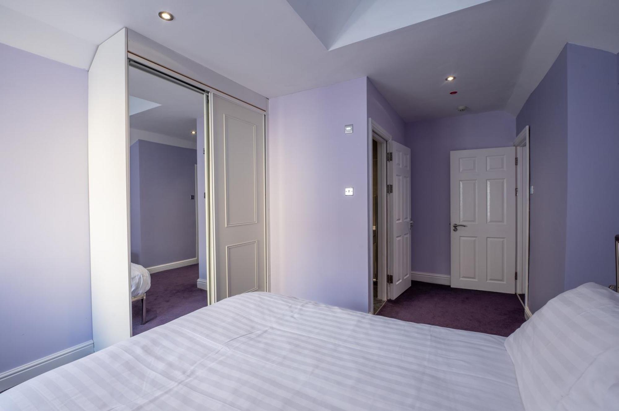 Tenby Town Centre Romantic Retreat Apartment For 2 Eksteriør bilde
