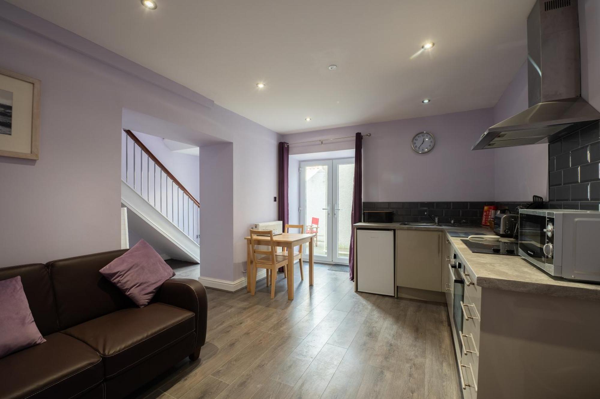 Tenby Town Centre Romantic Retreat Apartment For 2 Eksteriør bilde